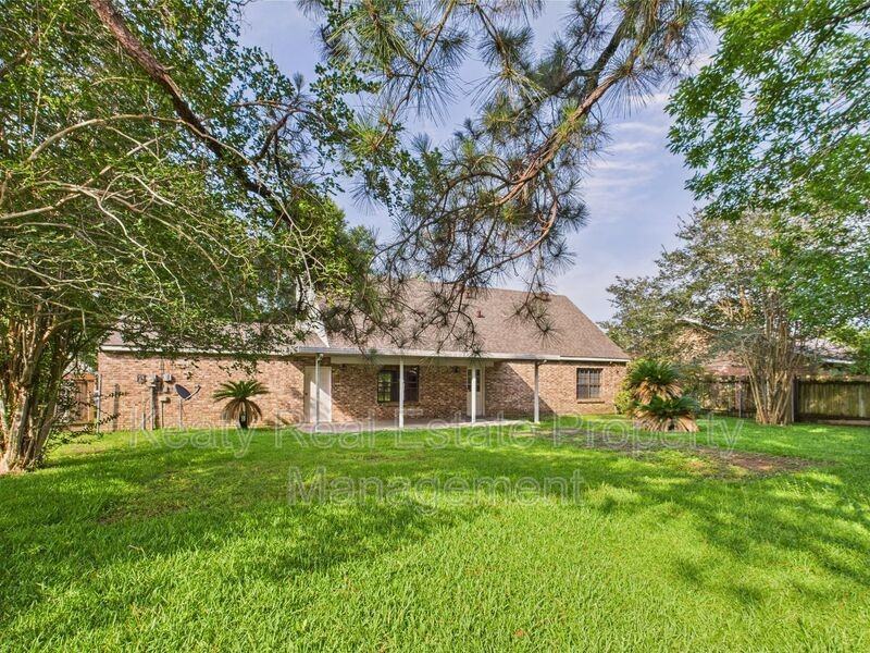 300 Quail Dr - Photo 2 of 34