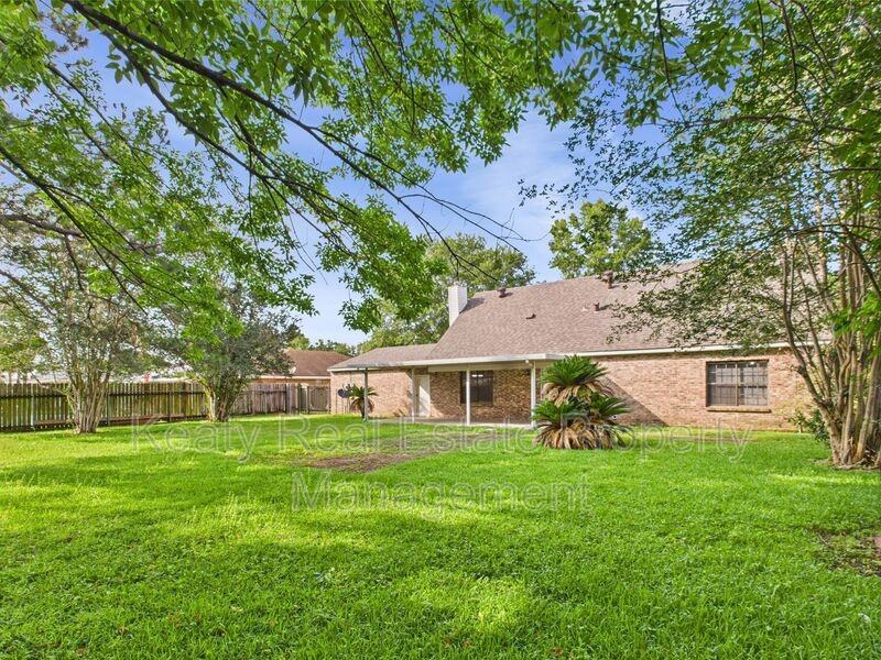 300 Quail Dr - Photo 3 of 34