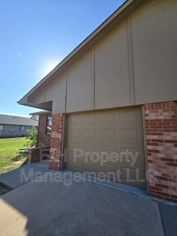 7003 W Oneil St #7003 - Photo 2 of 31