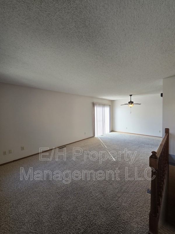 7003 W Oneil St #7003 - Photo 4 of 31