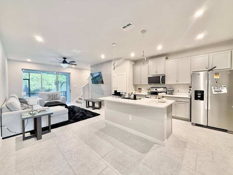 1124 Creek Valley Ct - Photo 7 of 50
