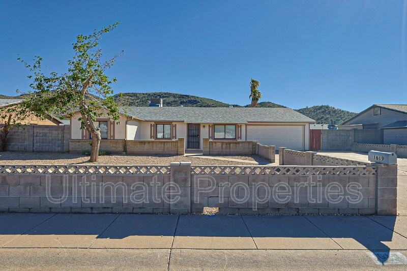 1619 W Pershing Ave - Photo 3 of 29