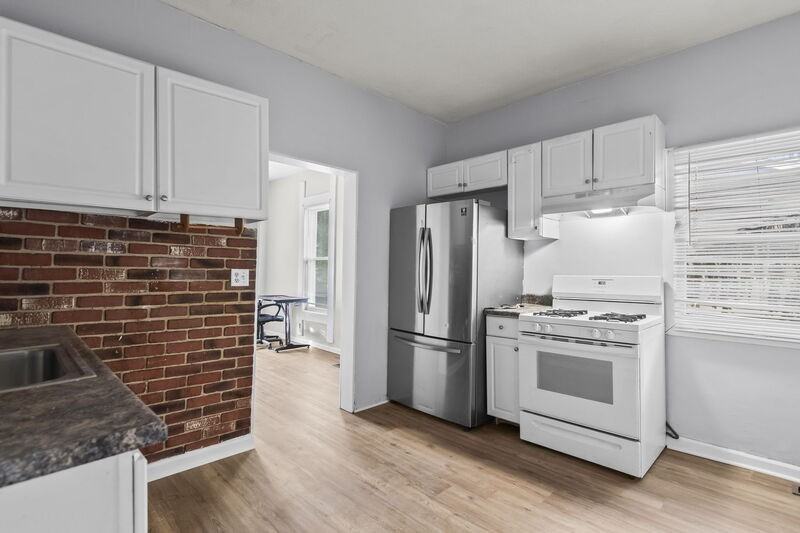 1220 N Poole St - Photo 2 of 18