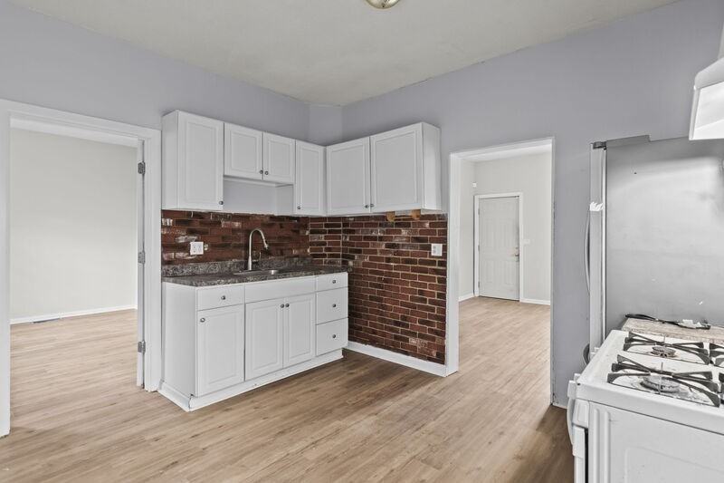 1220 N Poole St - Photo 4 of 18
