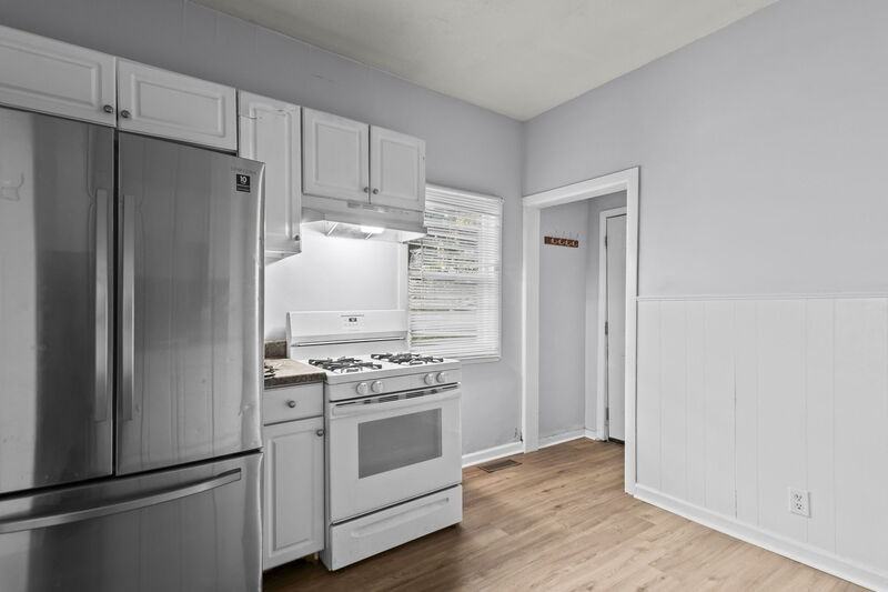 1220 N Poole St - Photo 5 of 18