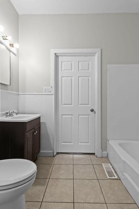1220 N Poole St - Photo 6 of 18