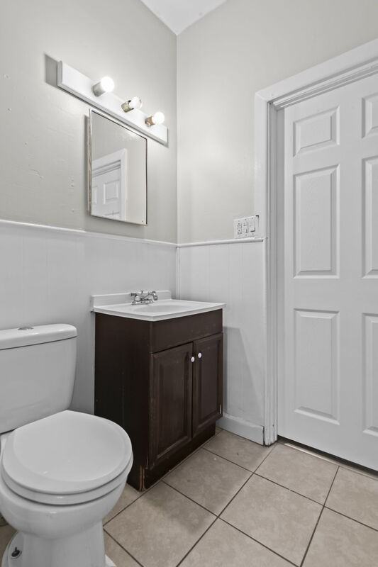 1220 N Poole St - Photo 7 of 18