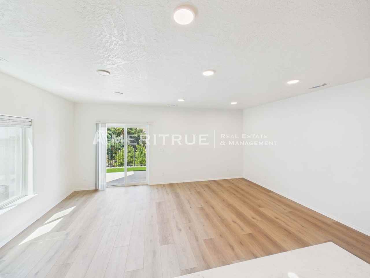 6664 W 36th Pl - Photo 3 of 16