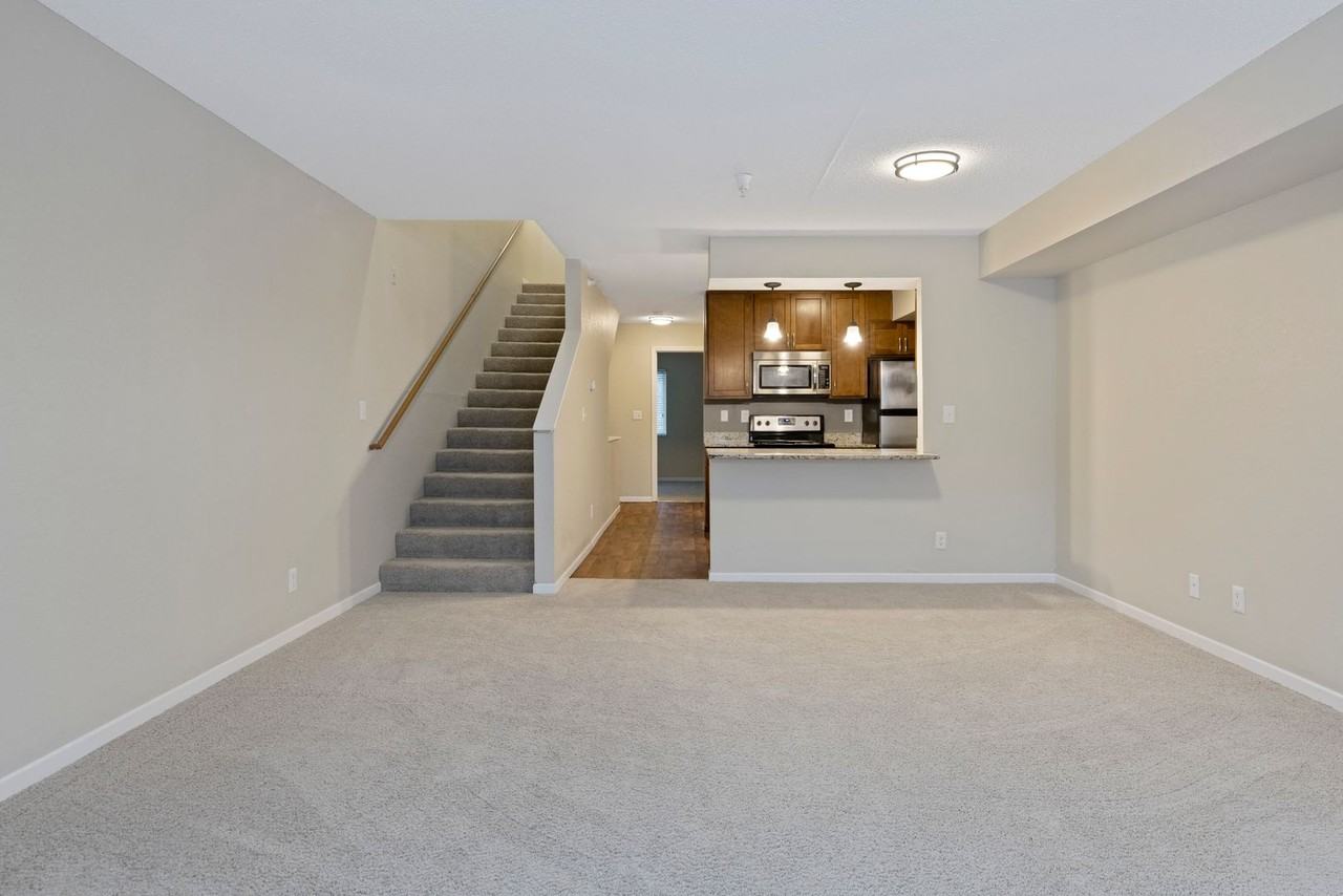 Waterford Place Townhomes - Photo 7 of 14
