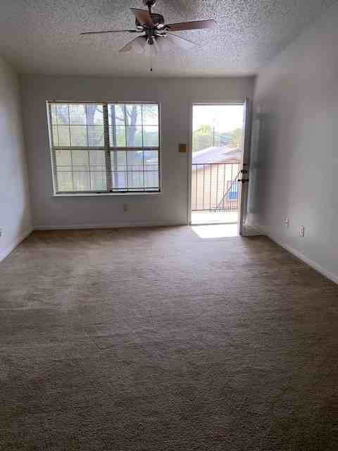 305 Veterans Avenue - Photo 2 of 8