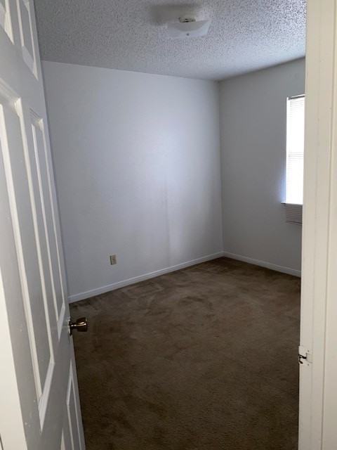 305 Veterans Avenue - Photo 4 of 8