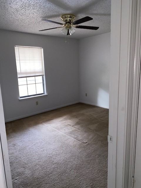 305 Veterans Avenue - Photo 5 of 8