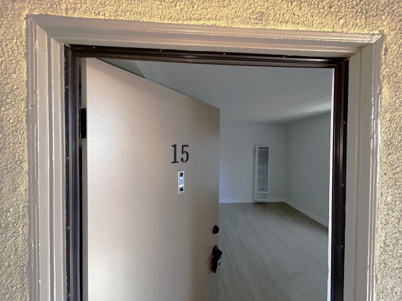 3113 - 650 W. Gardena Blvd. - Photo 2 of 14