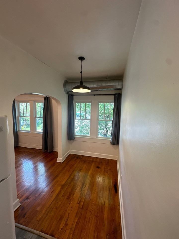 5914 East Washington Street - Photo 5 of 29