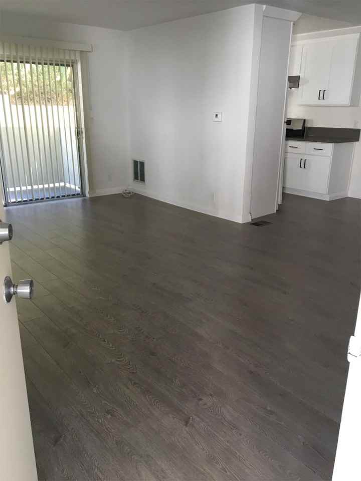003 - 2608 - 2616 N. Beachwood Dr. (RC) - Photo 4 of 14