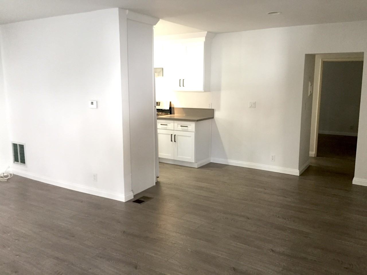 003 - 2608 - 2616 N. Beachwood Dr. (RC) - Photo 6 of 14