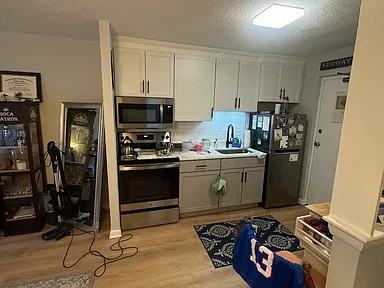 21 Walnut St #2 - Photo 7 of 9
