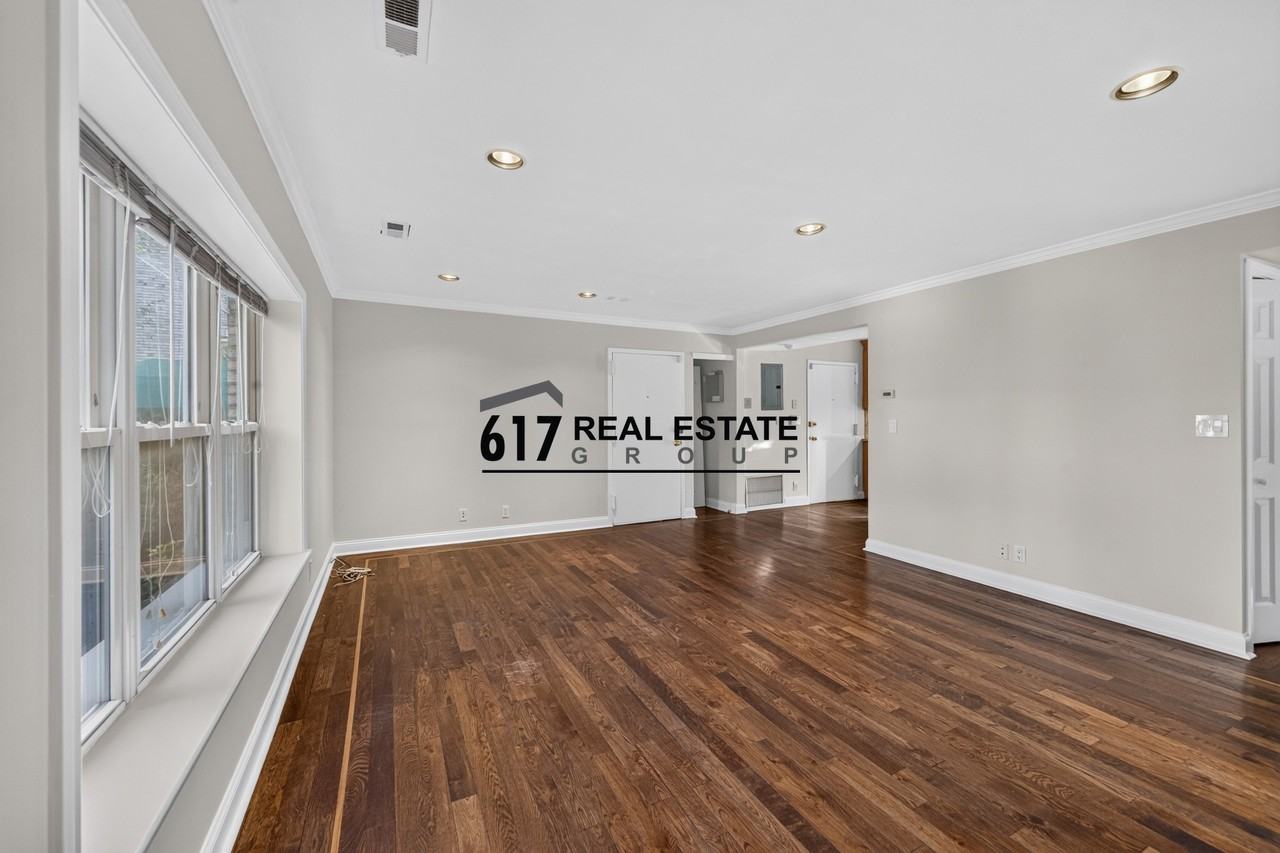 148 Newton St #2 - Photo 4 of 30