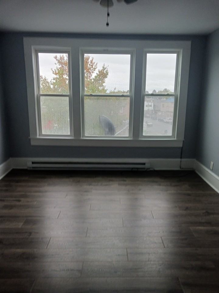 48 Marshall Street - Photo 3 of 5
