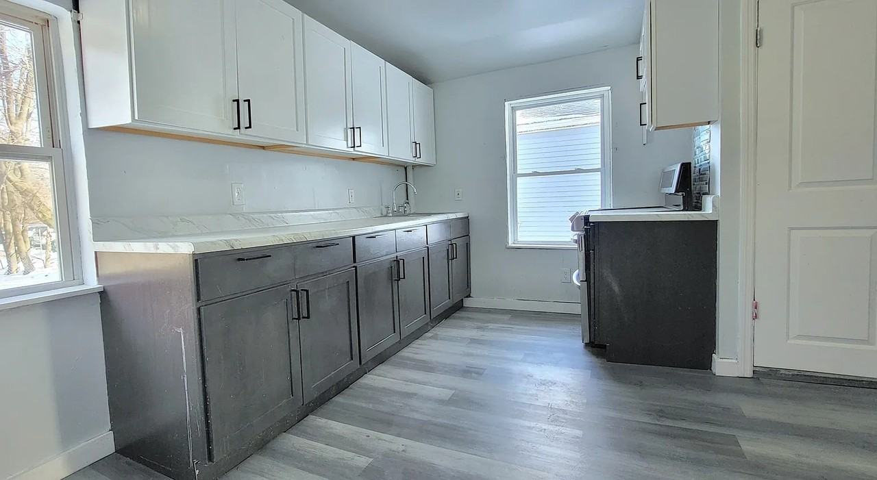 81 Washington Street - Photo 2 of 6