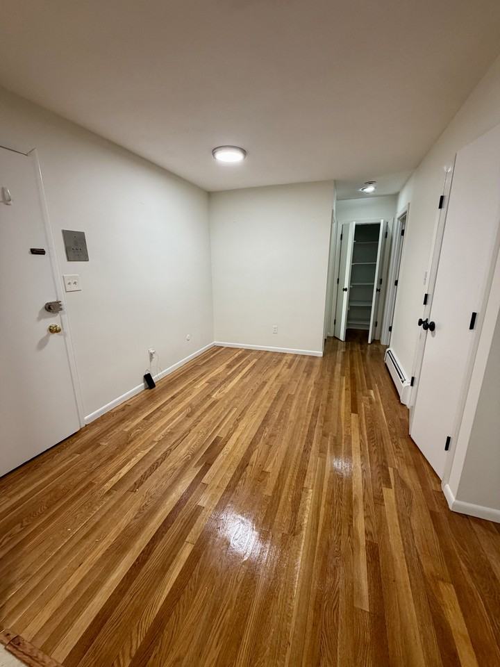 Mount Auburn St. & Garfield #1E - Photo 6 of 12