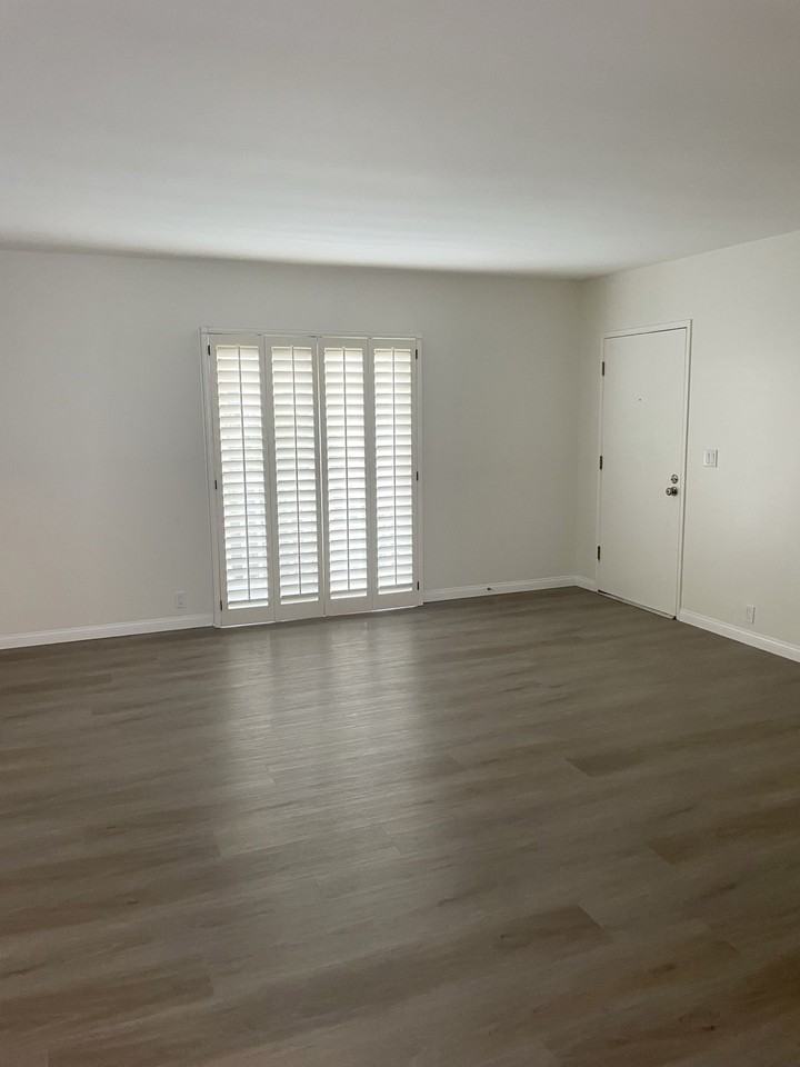 5230 W Wooley Road - Photo 4 of 14