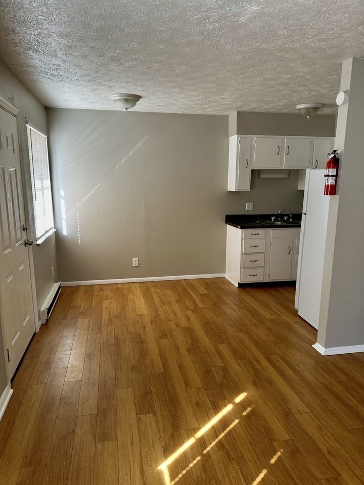 209 19th St. - Photo 2 of 15