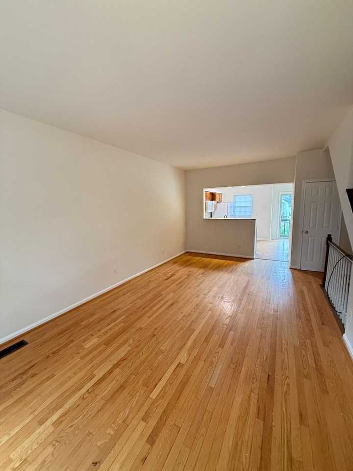 16150 Taconic Cir - Photo 4 of 16