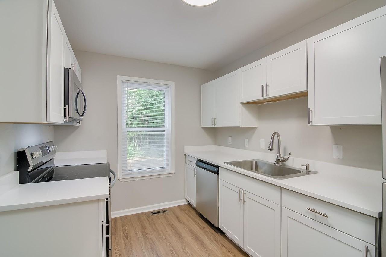 1925 Heckle Street - Photo 4 of 12