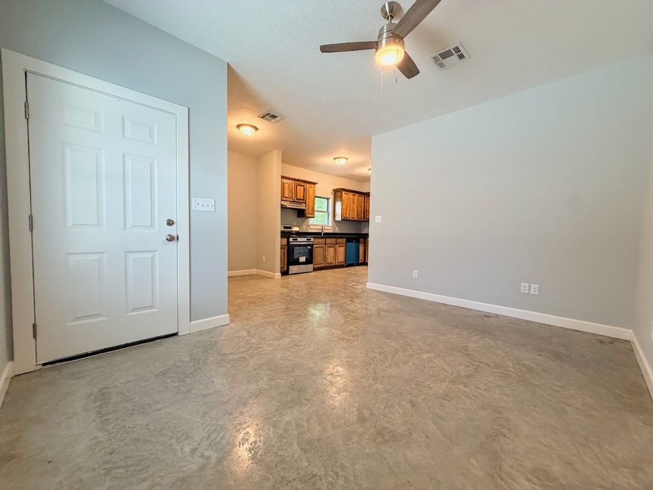 2601 Hazel St #D1 - Photo 2 of 13