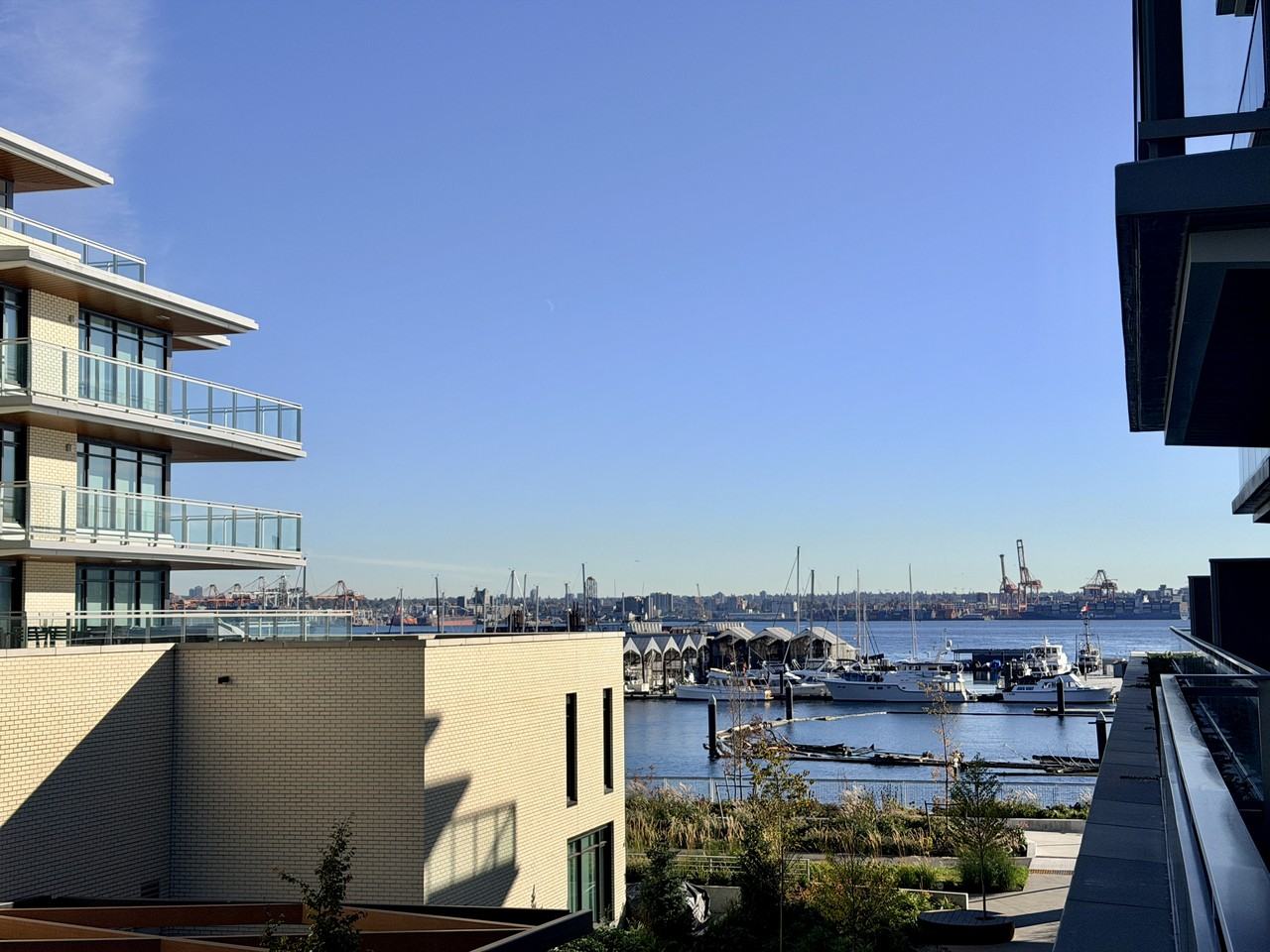 785 Harbour Way #304 - Photo 6 of 32