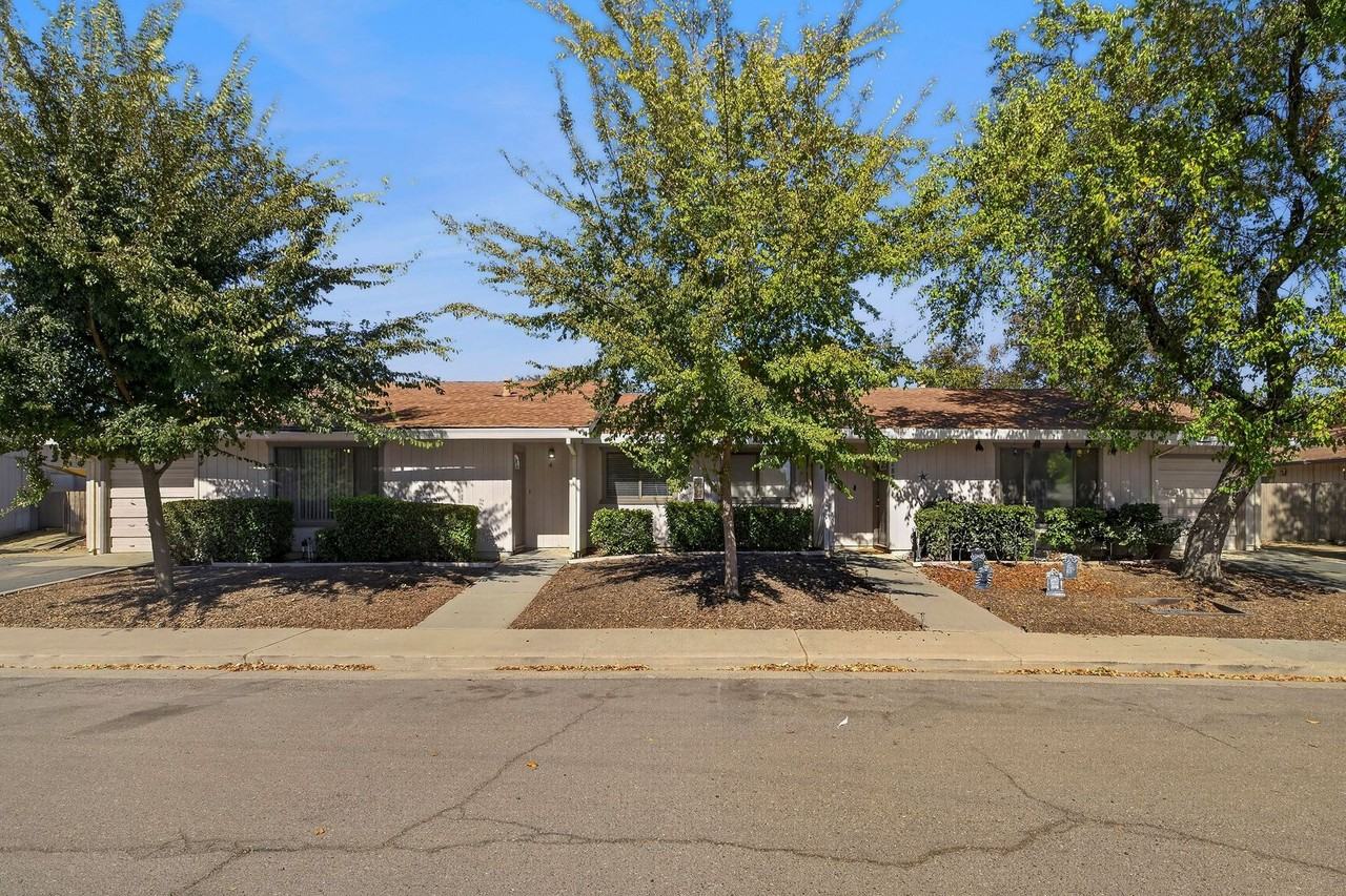 Rental Home in Davis CA | Attached Garage, Backyard & Washer/Dryer Hookups - Photo 4 of 9