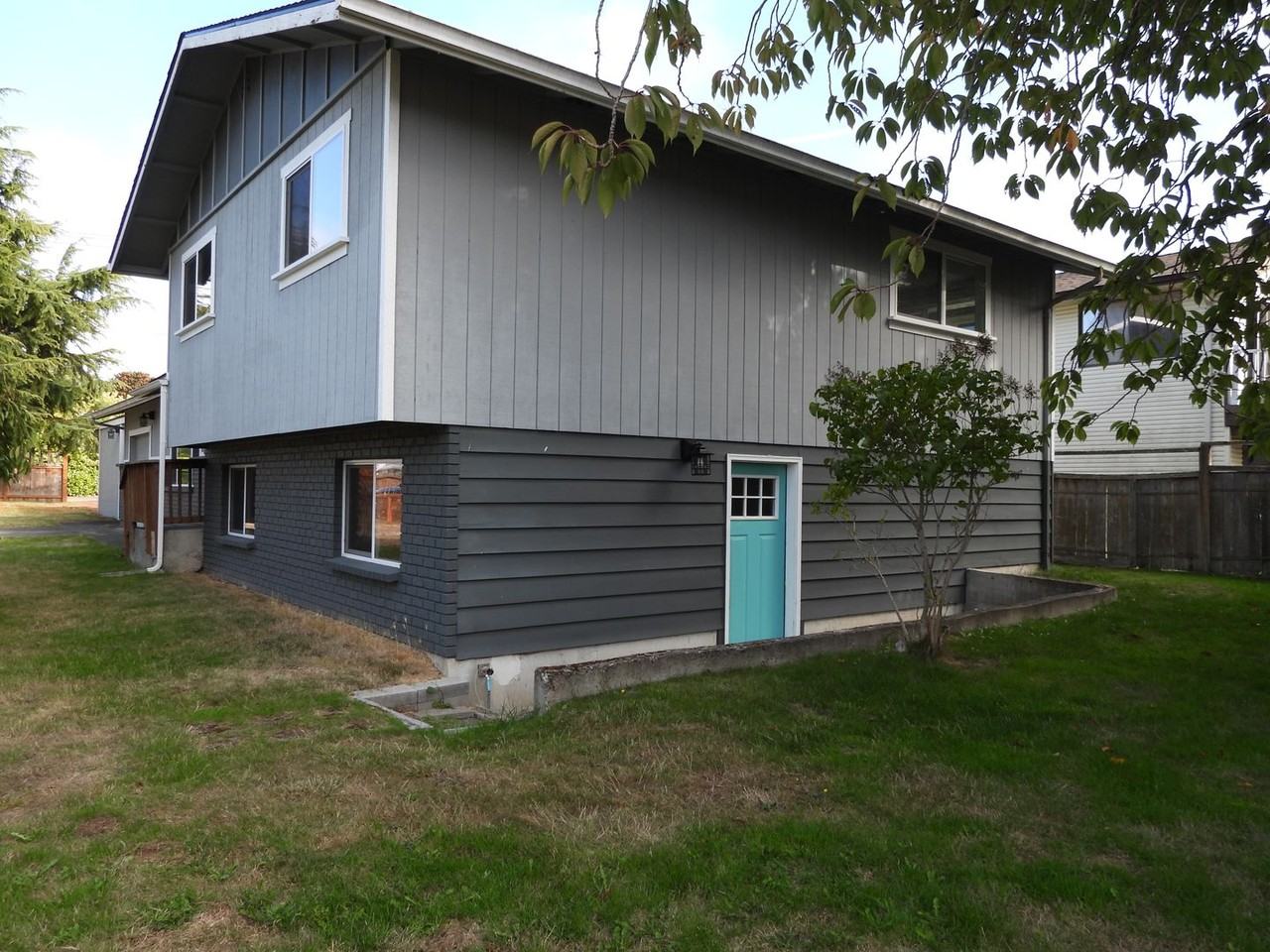919 S F St - Photo 5 of 46