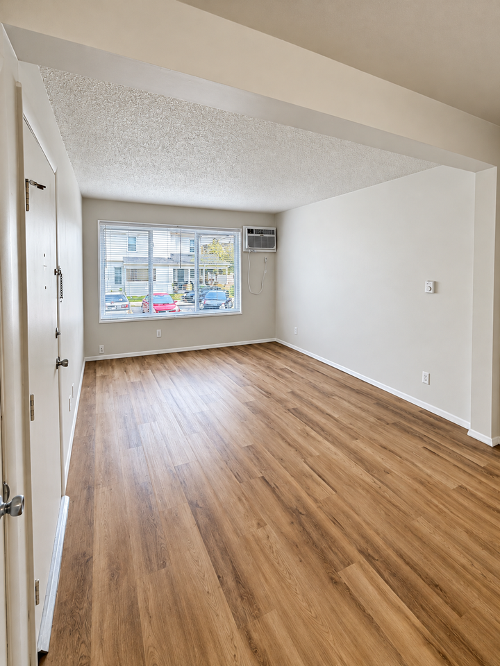 Imperial Apartments - Photo 2 of 11