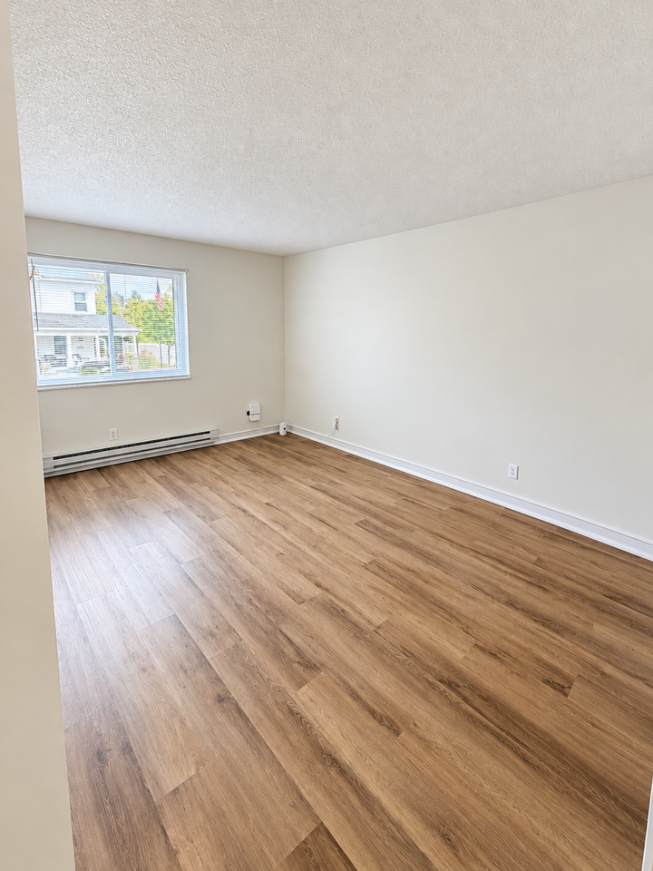 Imperial Apartments - Photo 6 of 11