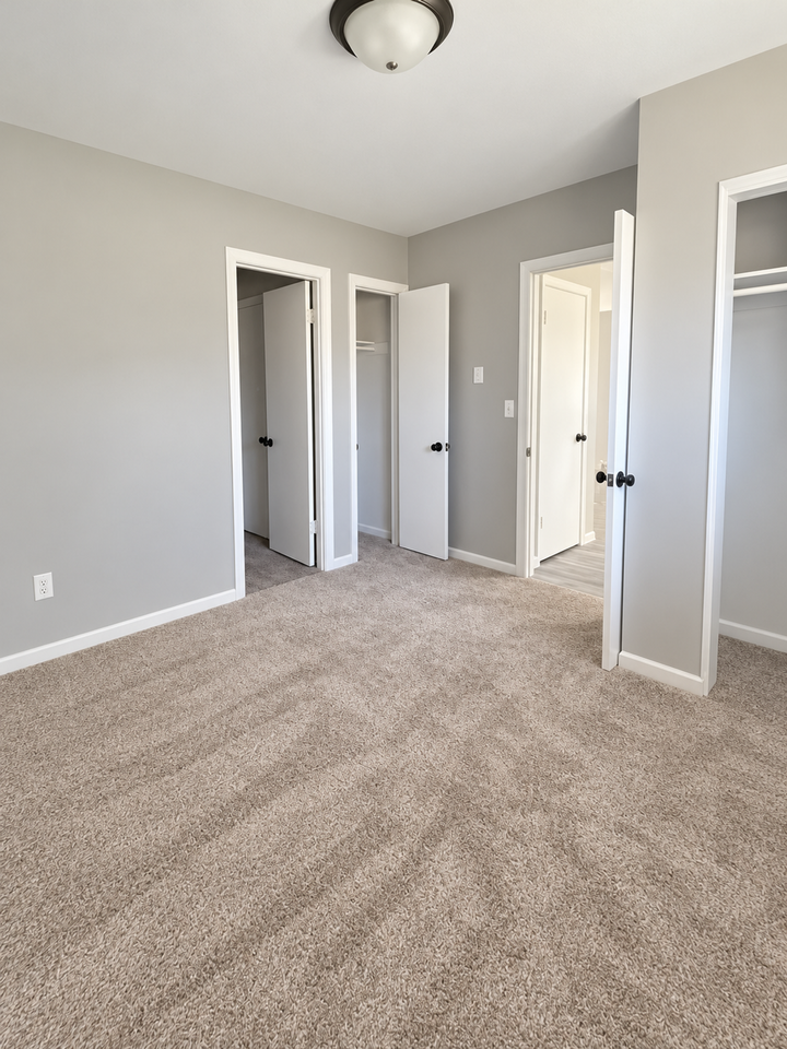 Pine Manor Apartments - Photo 4 of 5