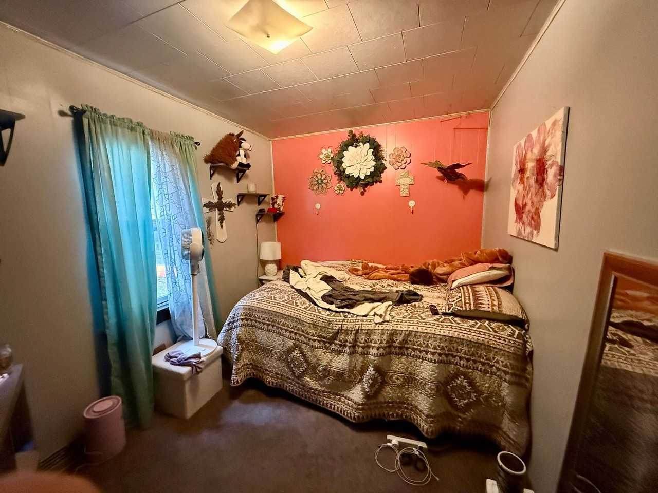604 N Genesee St - Photo 5 of 8
