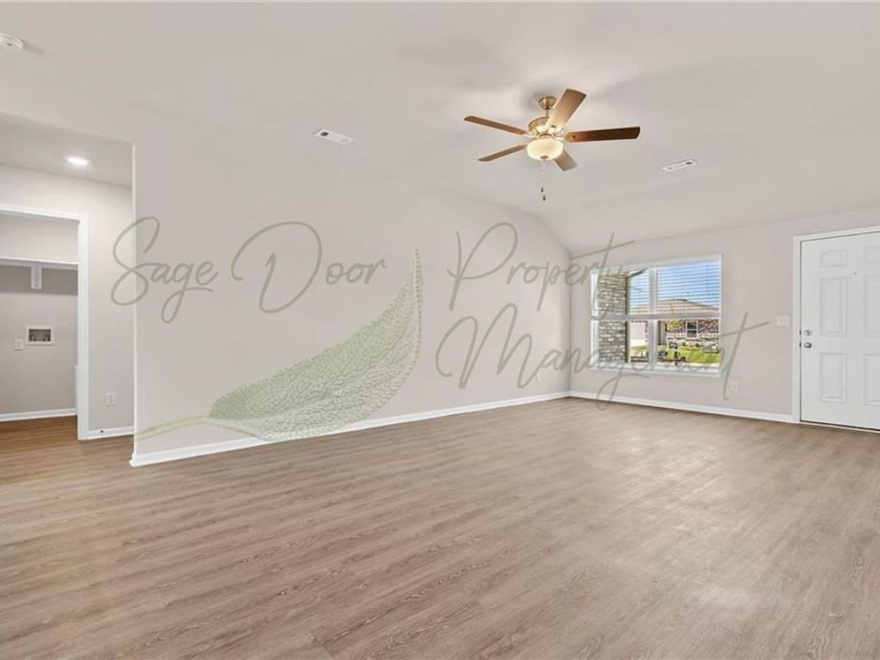 1608 Se 9th St - Photo 7 of 13