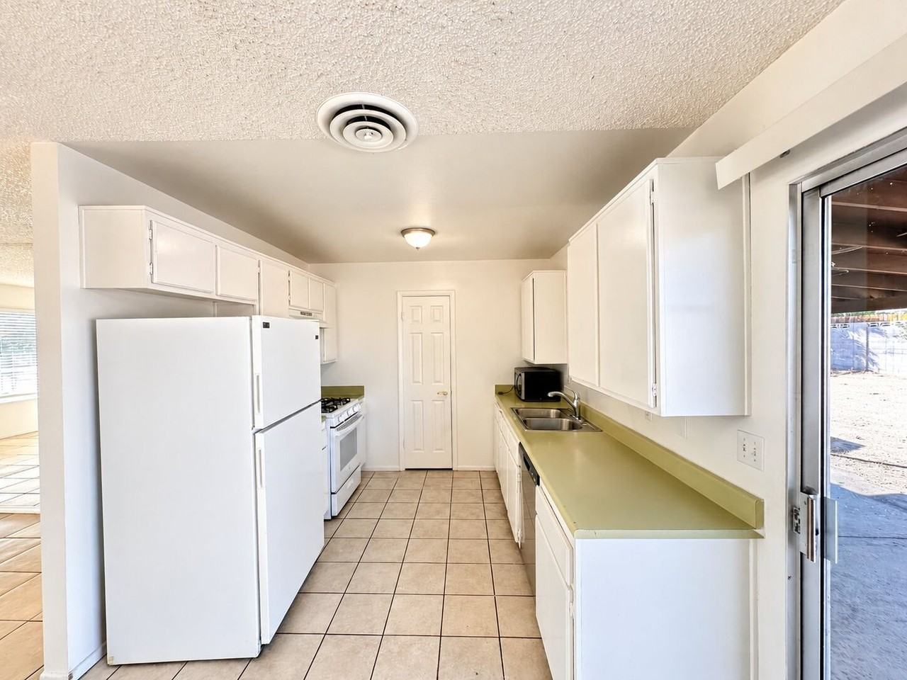 6408 Alta Dr - Photo 5 of 18