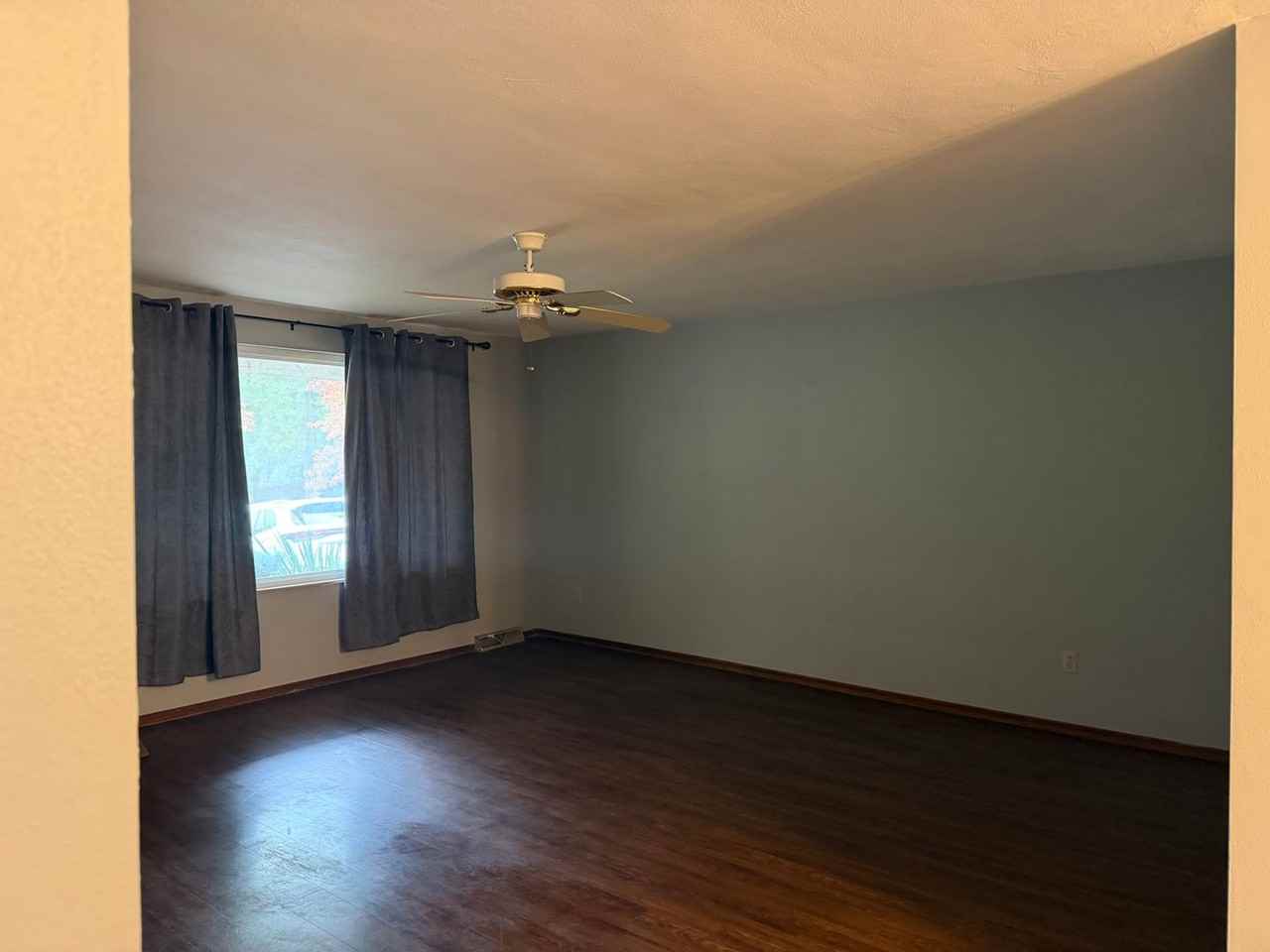 48 Beth Ann Dr - Photo 2 of 16