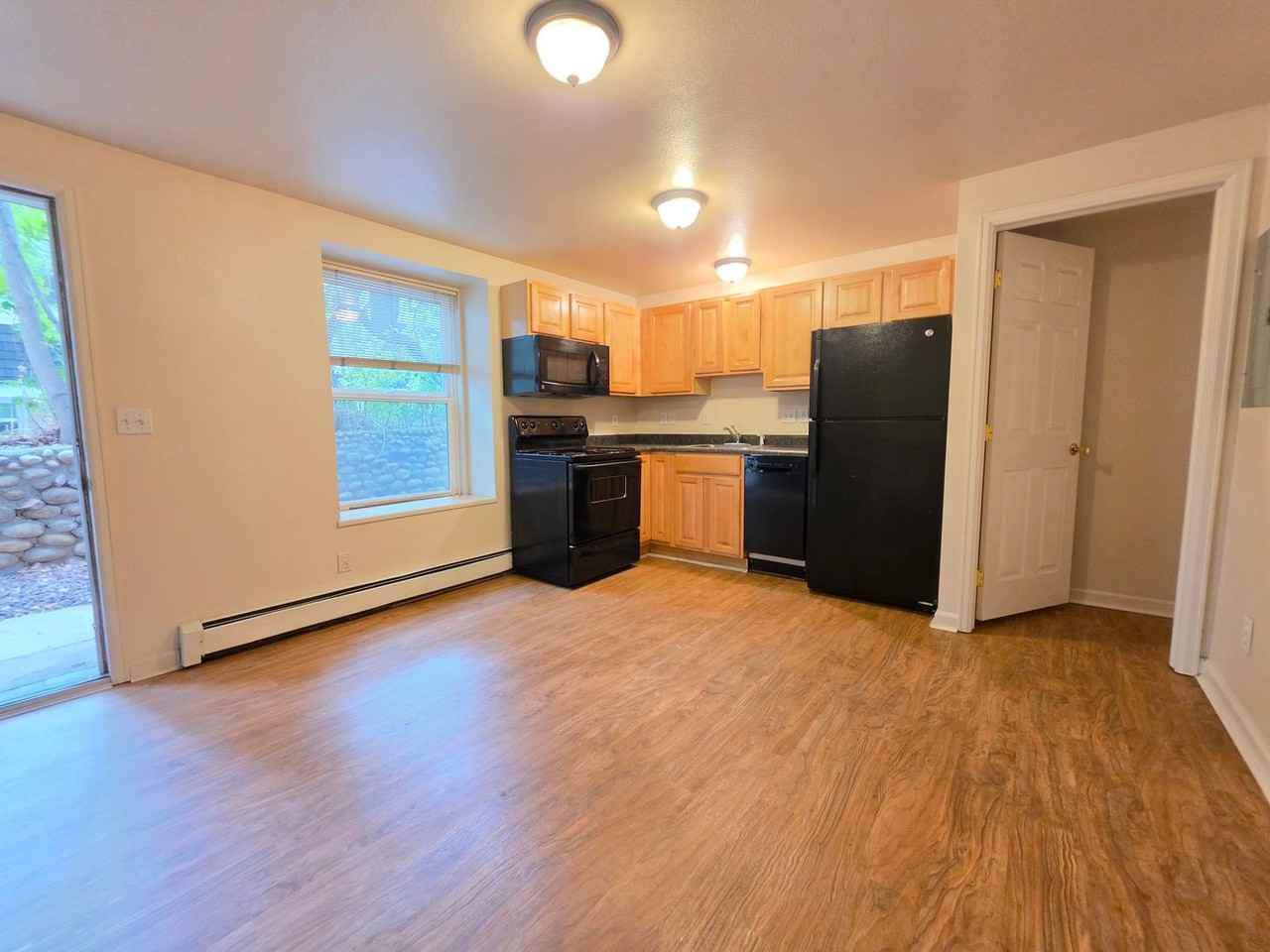 1000 Grandview Ave - Photo 4 of 40