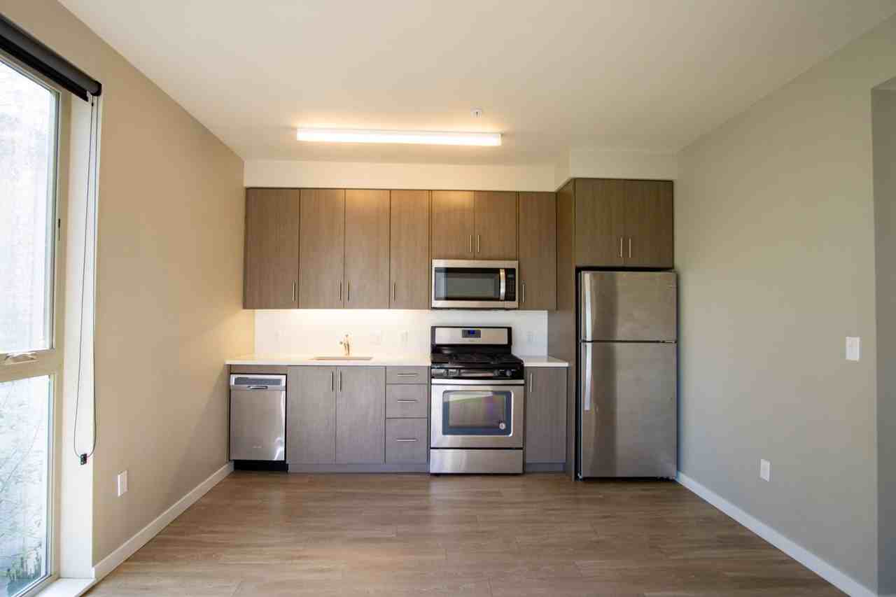 1313 Se Lambert St #203 - Photo 2 of 15