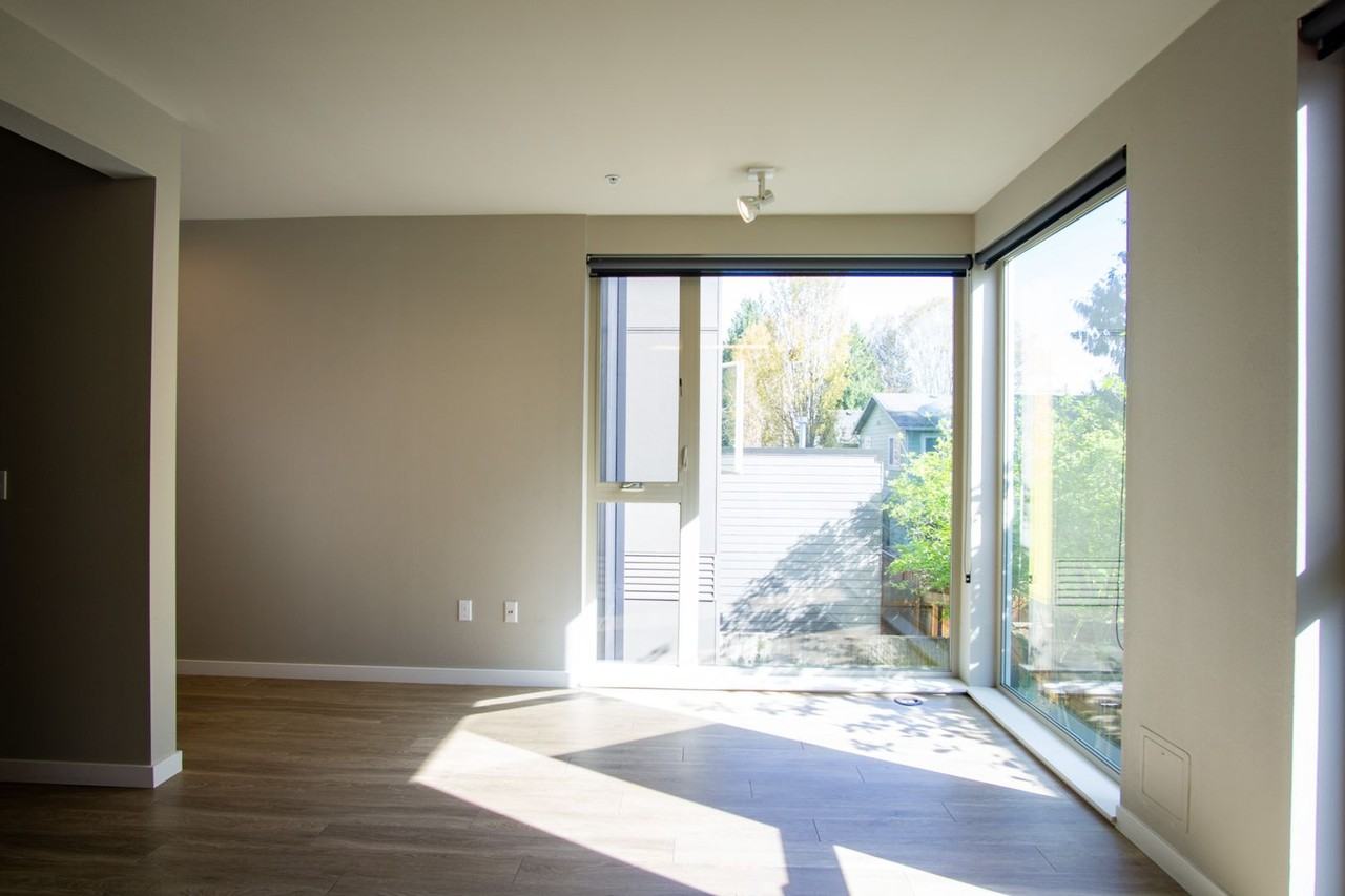 1313 Se Lambert St #203 - Photo 4 of 15