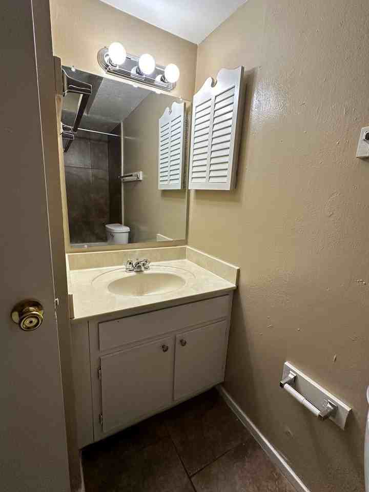 Chateau De Rion Apartments - Photo 7 of 17