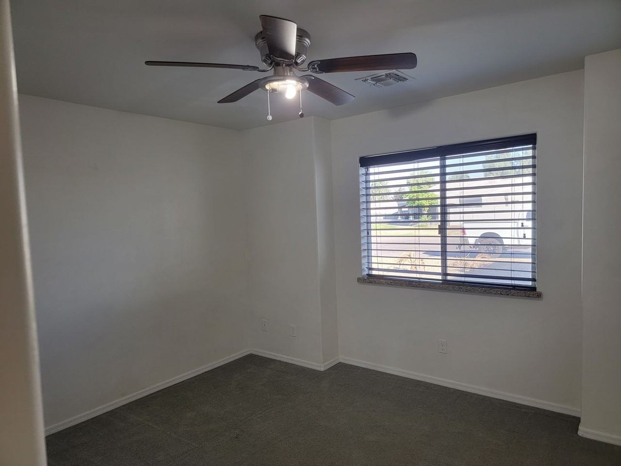5578 S Desert Lakes Dr - Photo 7 of 12