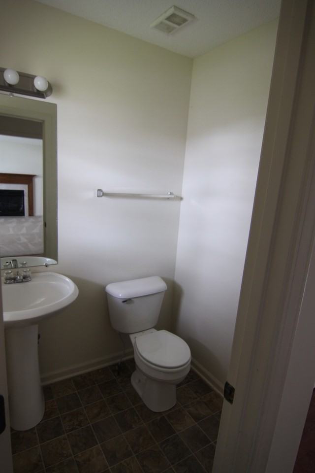 1588 Buchanon Dr - Photo 4 of 28