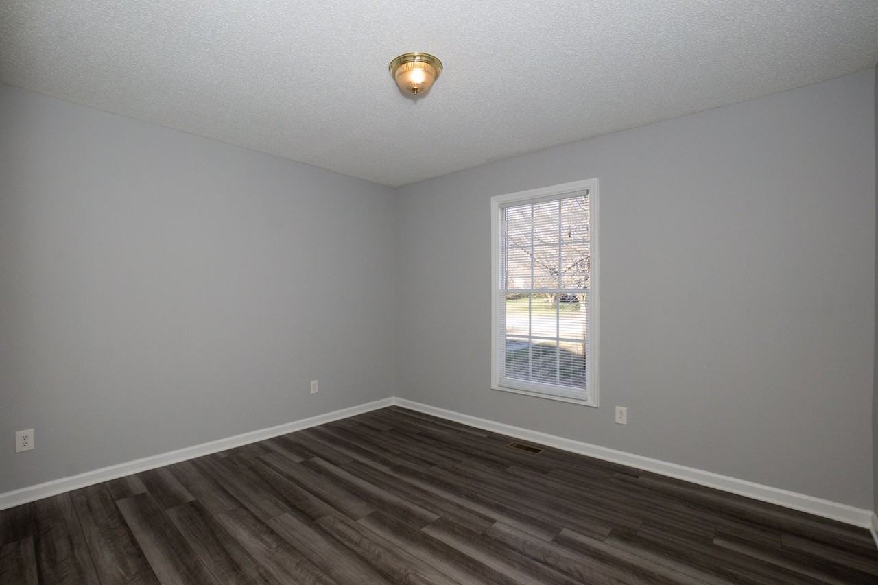 205 W Horton St - Photo 5 of 15