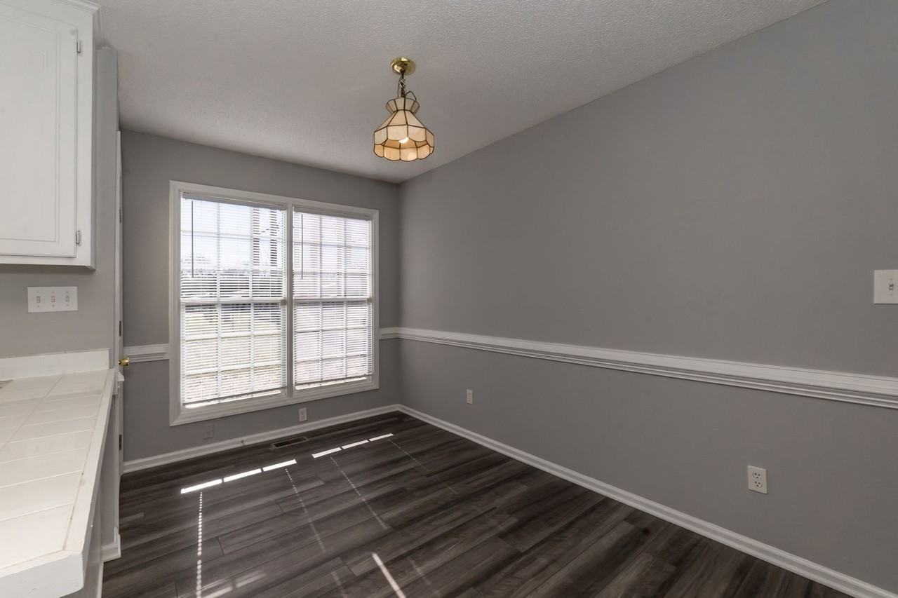 205 W Horton St - Photo 7 of 15