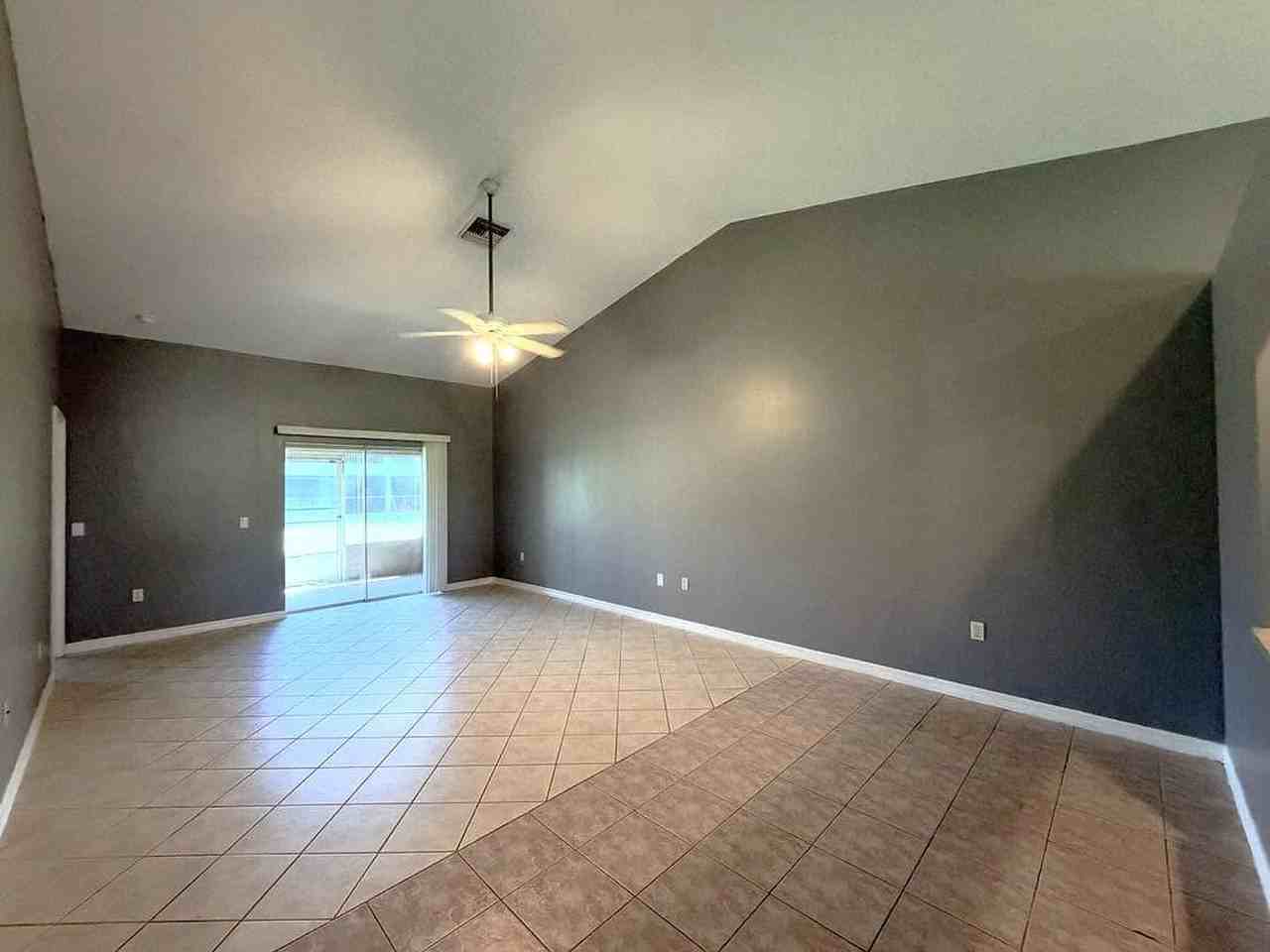 513 Ne 24th Ave - Photo 6 of 18