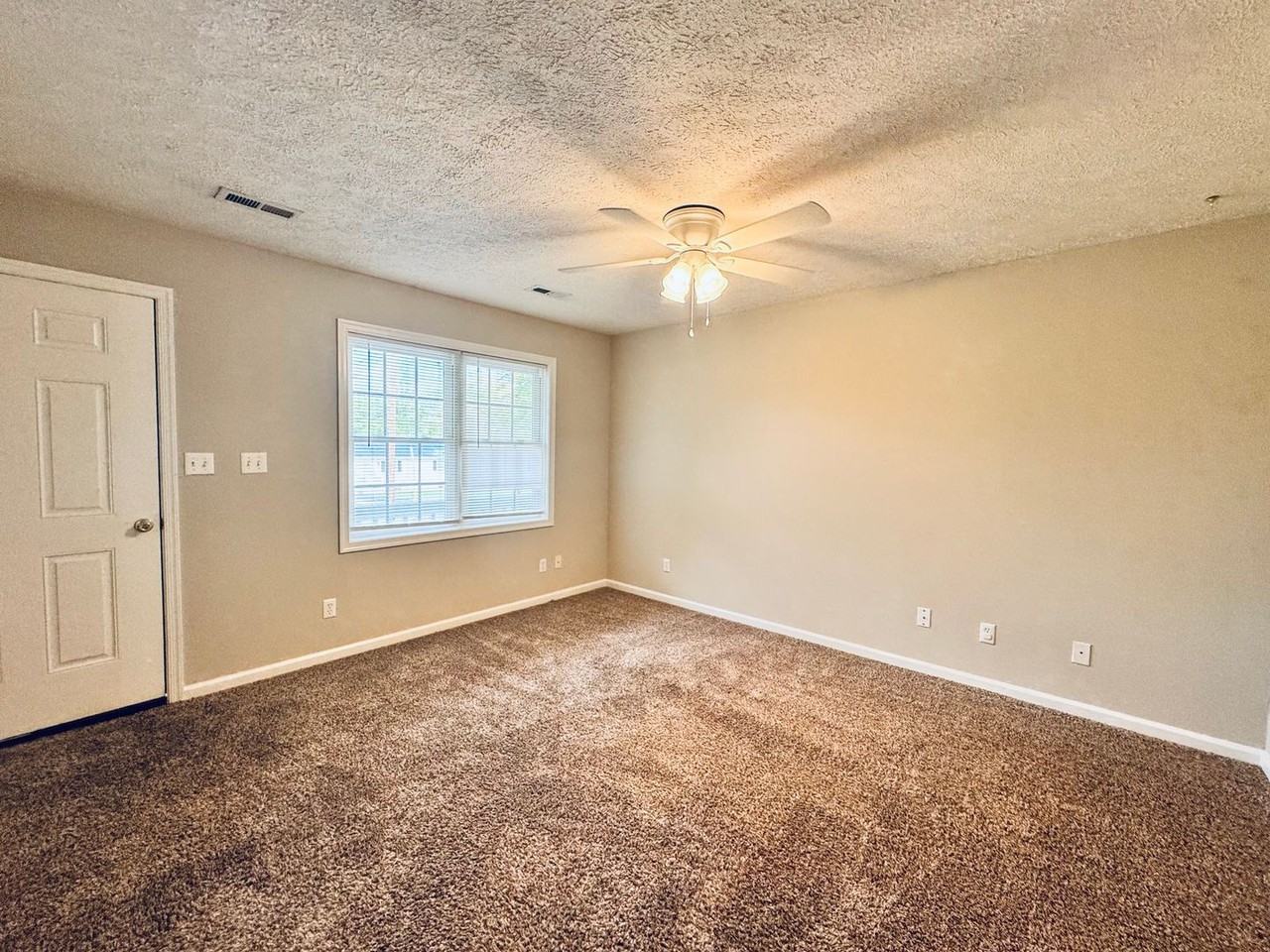 1519 Link Rd - Photo 2 of 12